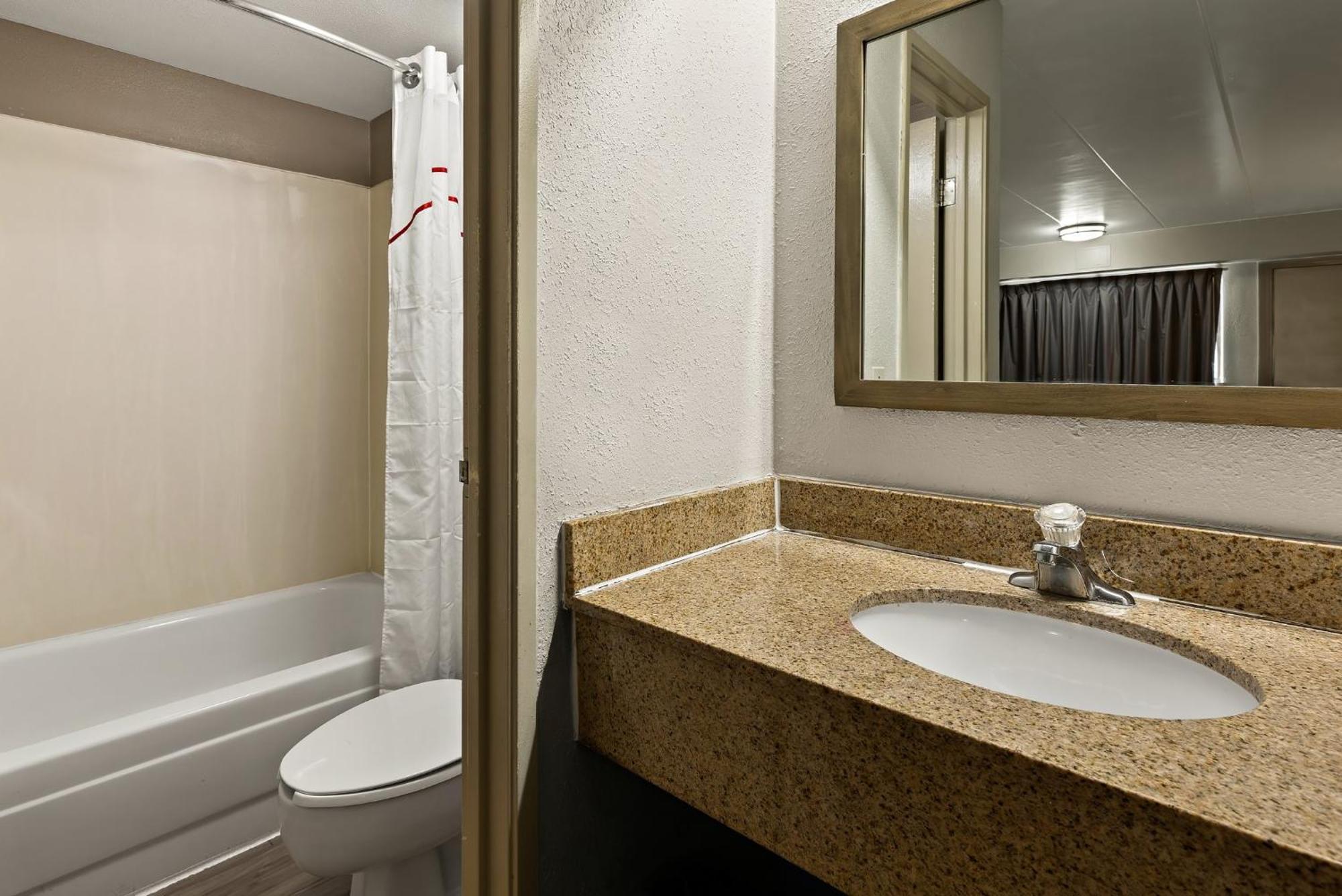 Red Roof Inn Cleveland - Independence Exterior foto
